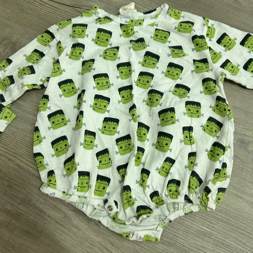 18-24 m Halloween bubble